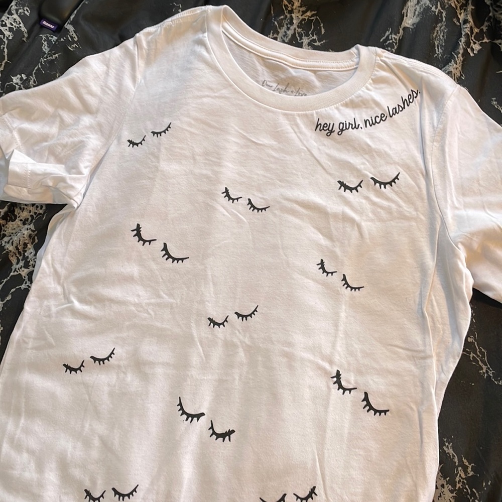 Dear lash and love tee